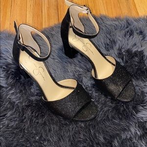 Jessica Simpson’s high heels